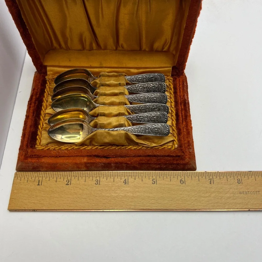 6 Pc Set 1886 Assyrian Head Silverplated Demi Spoons in Original Box Rogers Bros